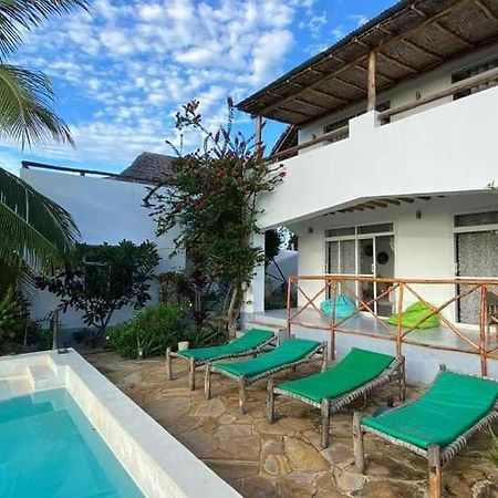 Maisha Marefu Apartments Kiwengwa Kültér fotó